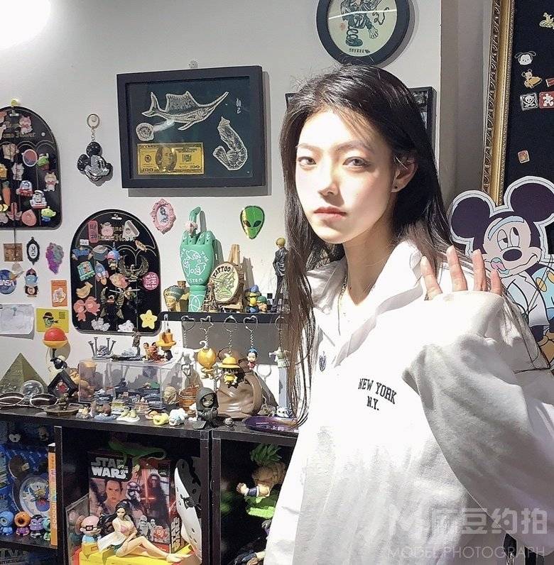 黑白模特