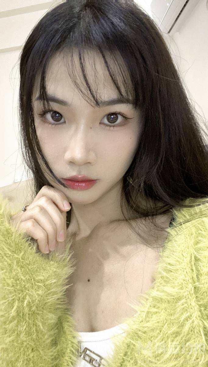 黑白模特