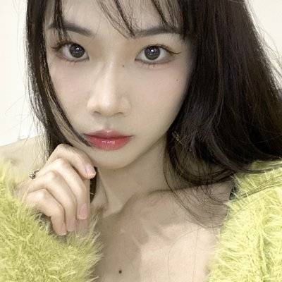 黑白模特