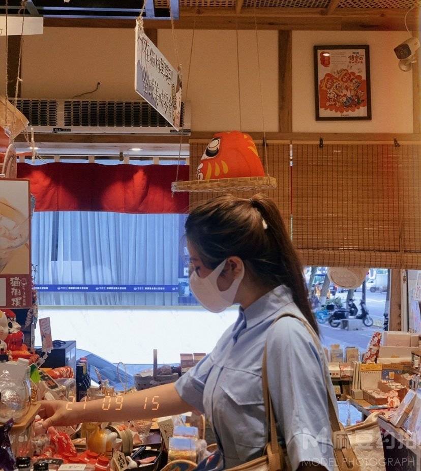 妆容模特