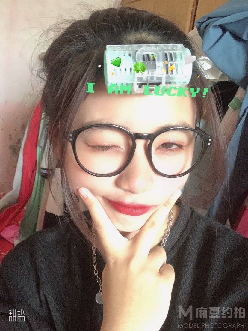 妆容模特