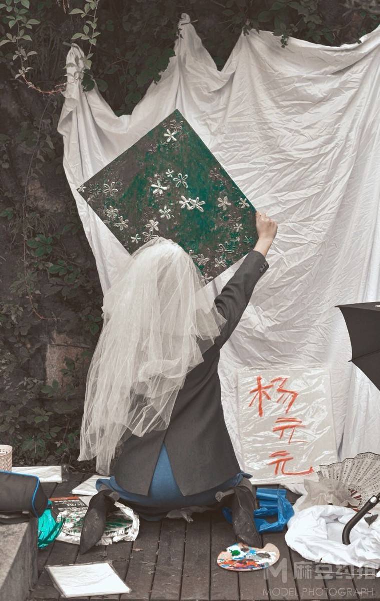 情绪模特
