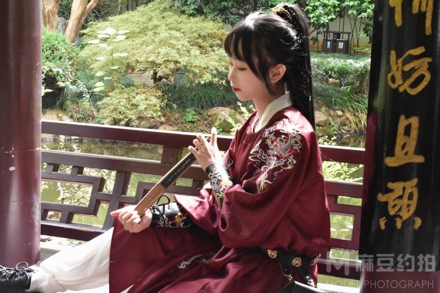 汉服模特