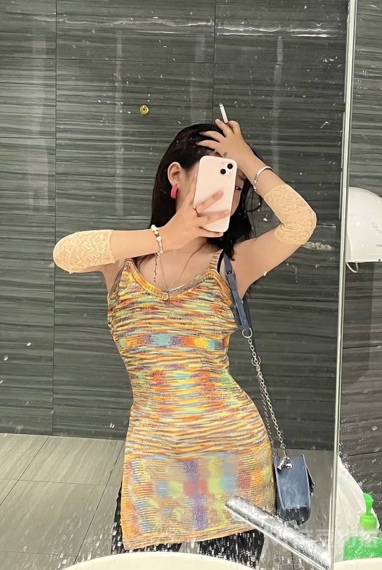 黑白模特