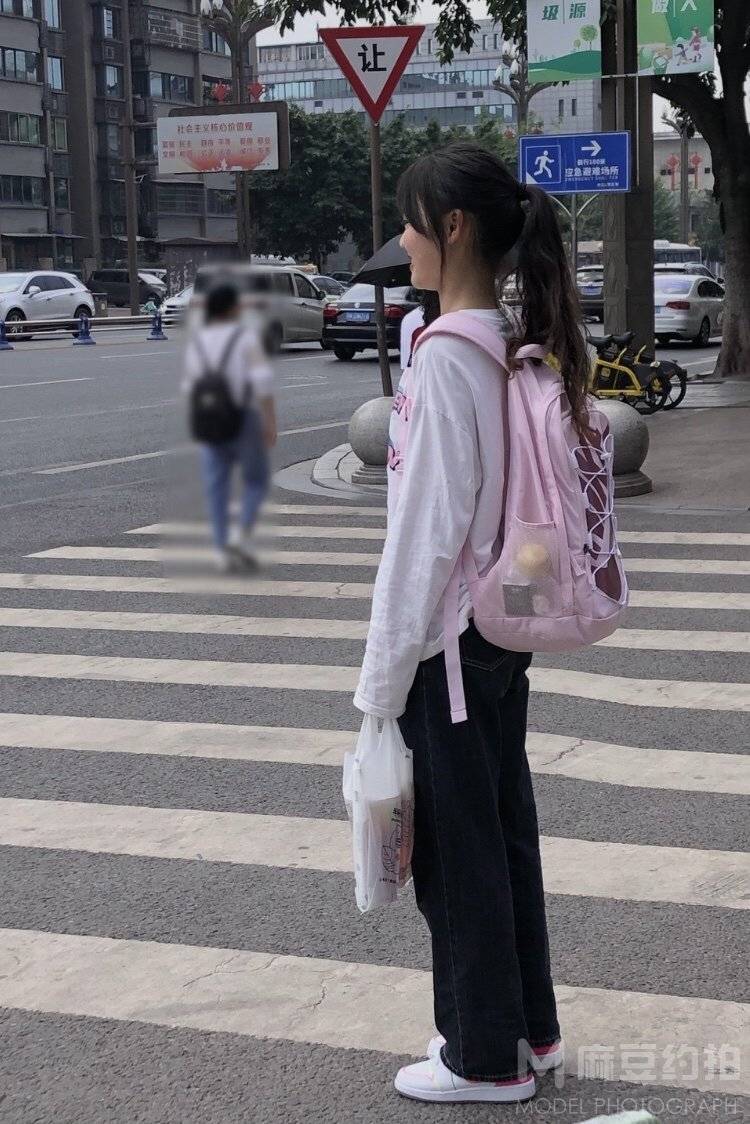 校园模特