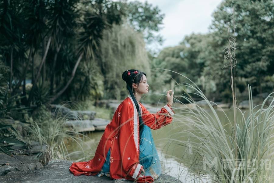 汉服模特