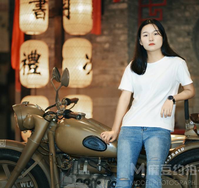 校园模特