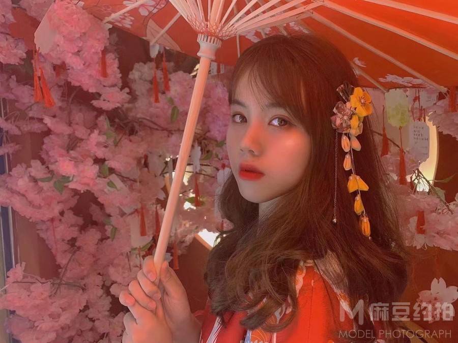 校园模特