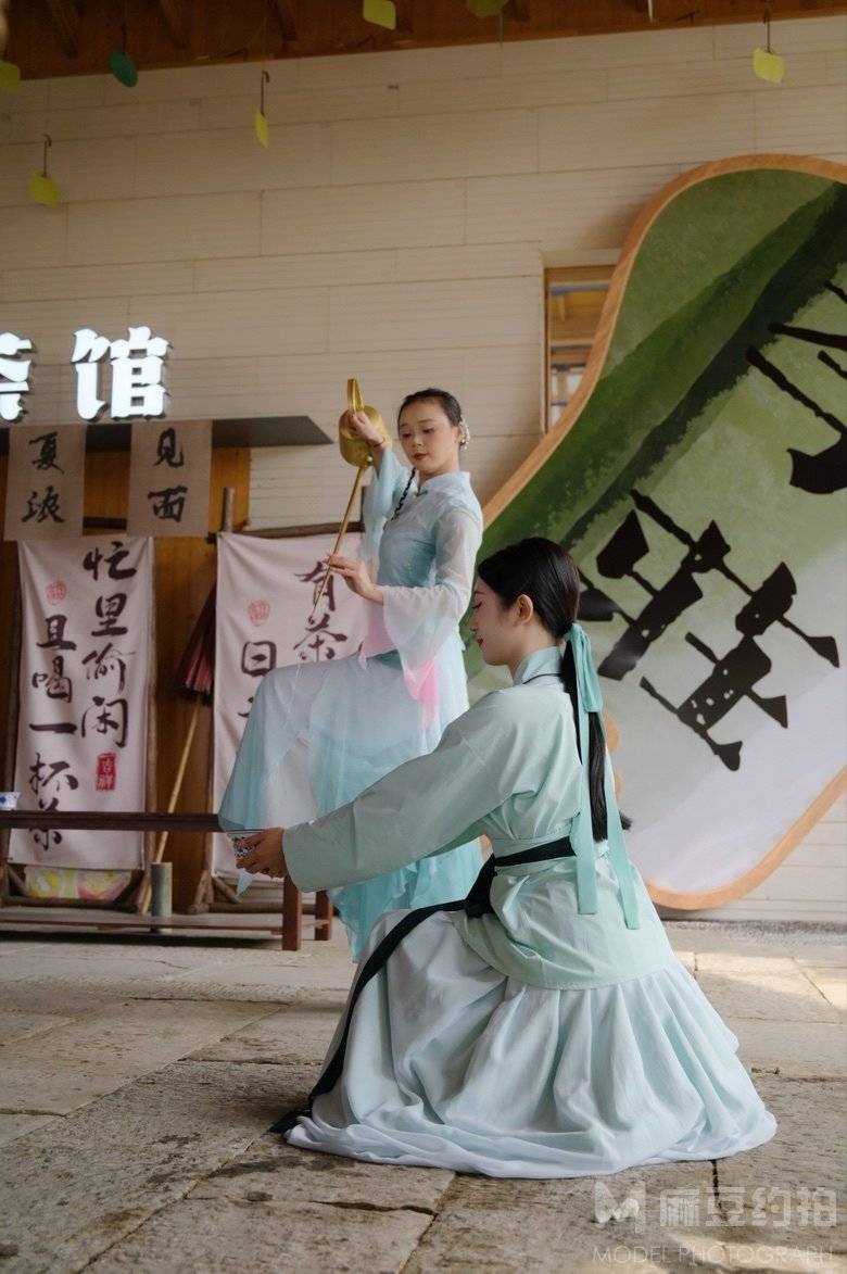 汉服模特