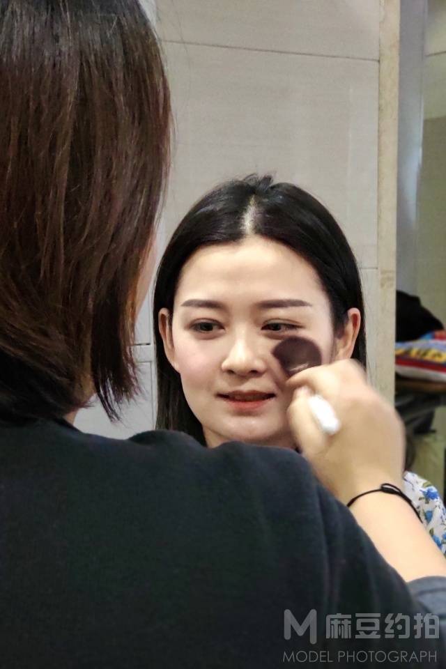 妆容模特