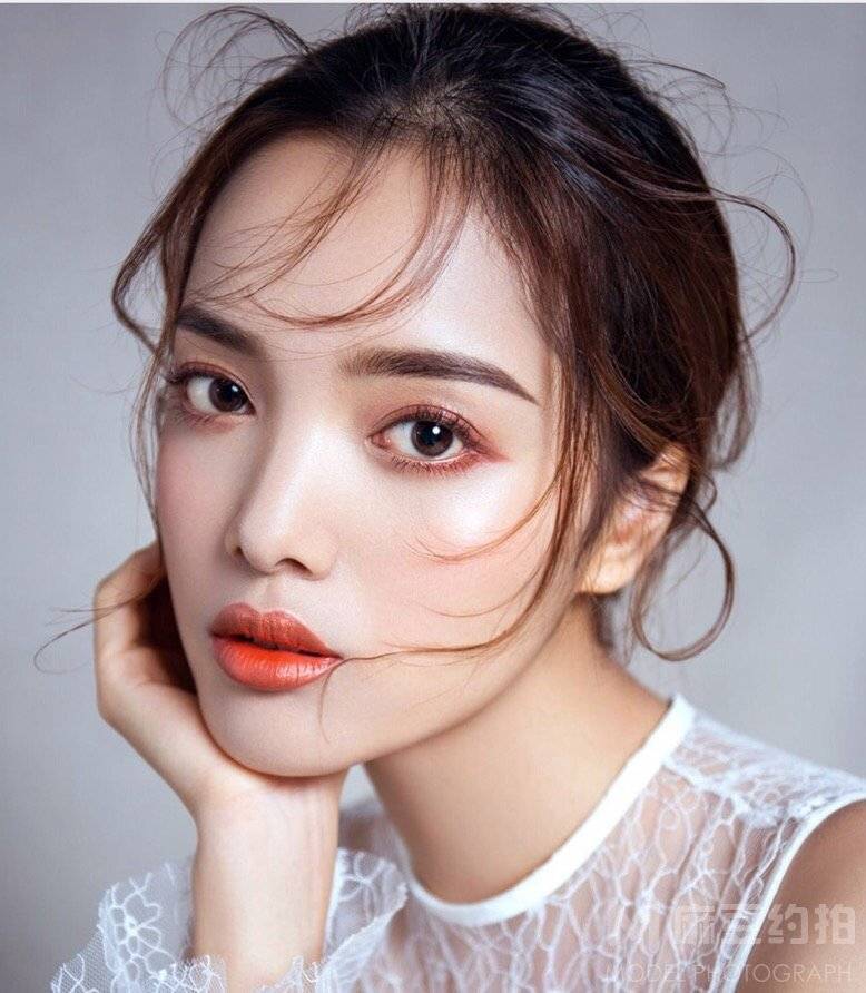 妆容模特
