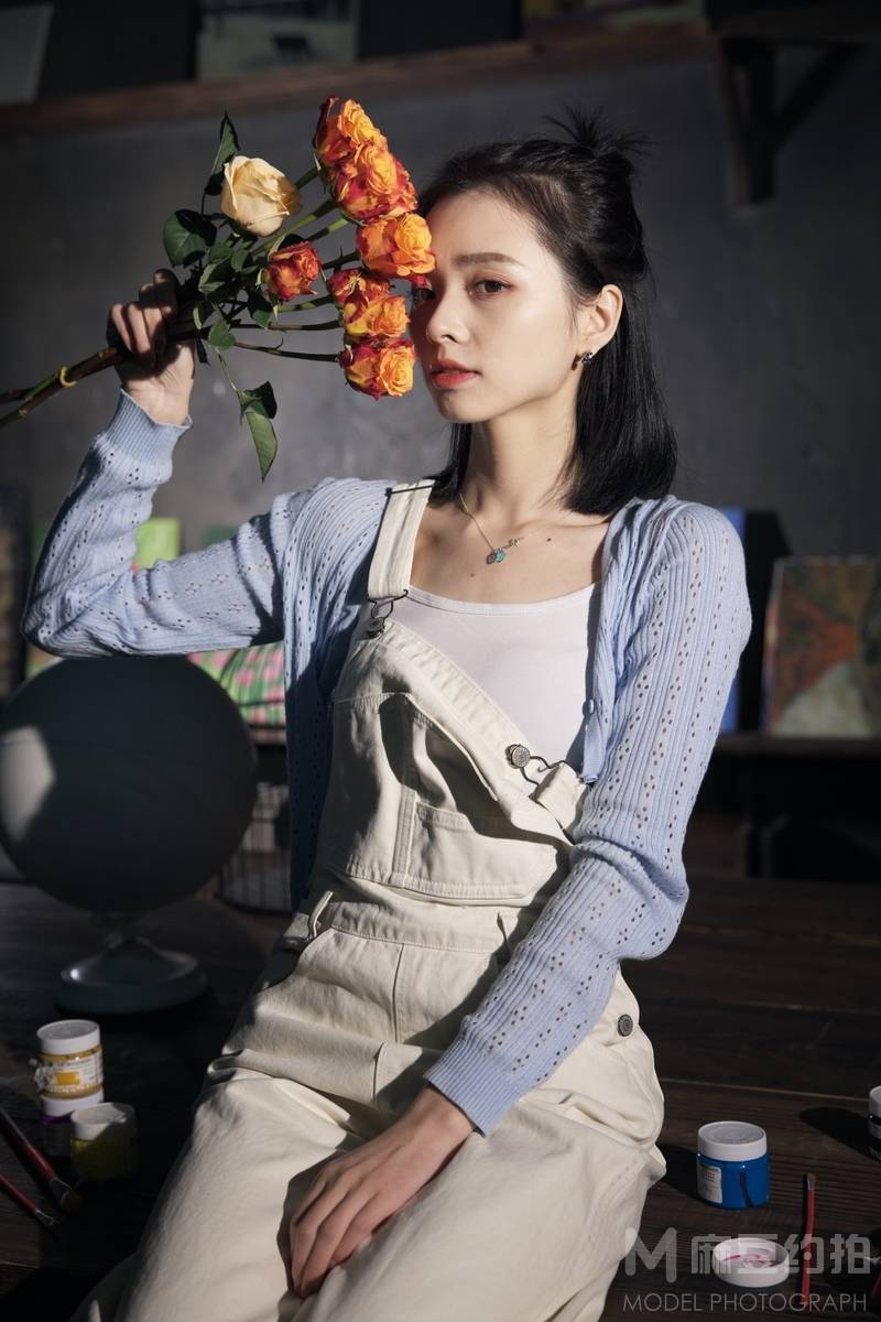 情绪模特
