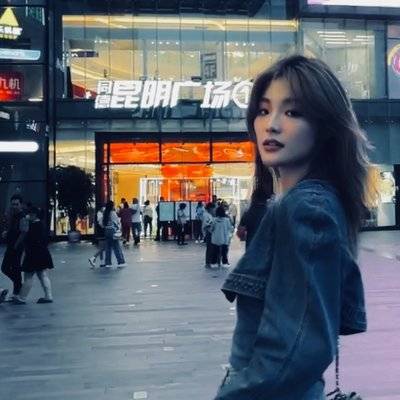 黑白模特