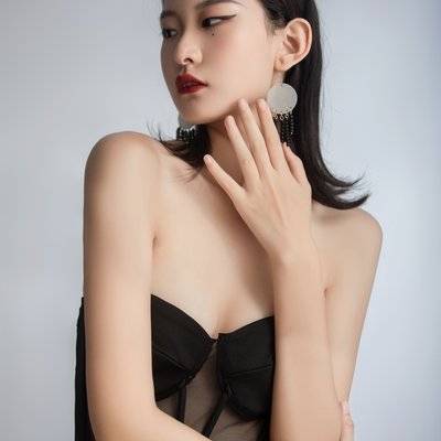 纪实模特