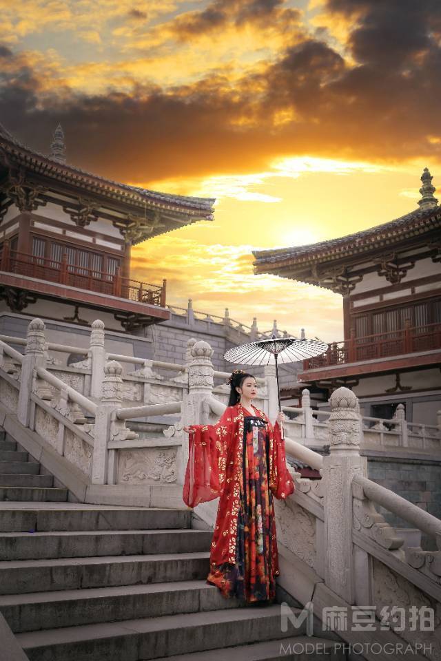 汉服模特