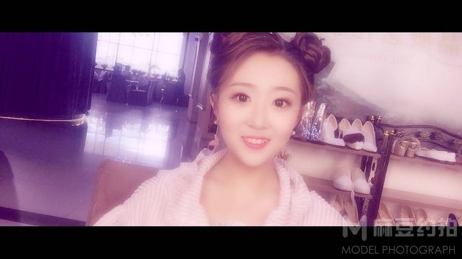 妆容模特