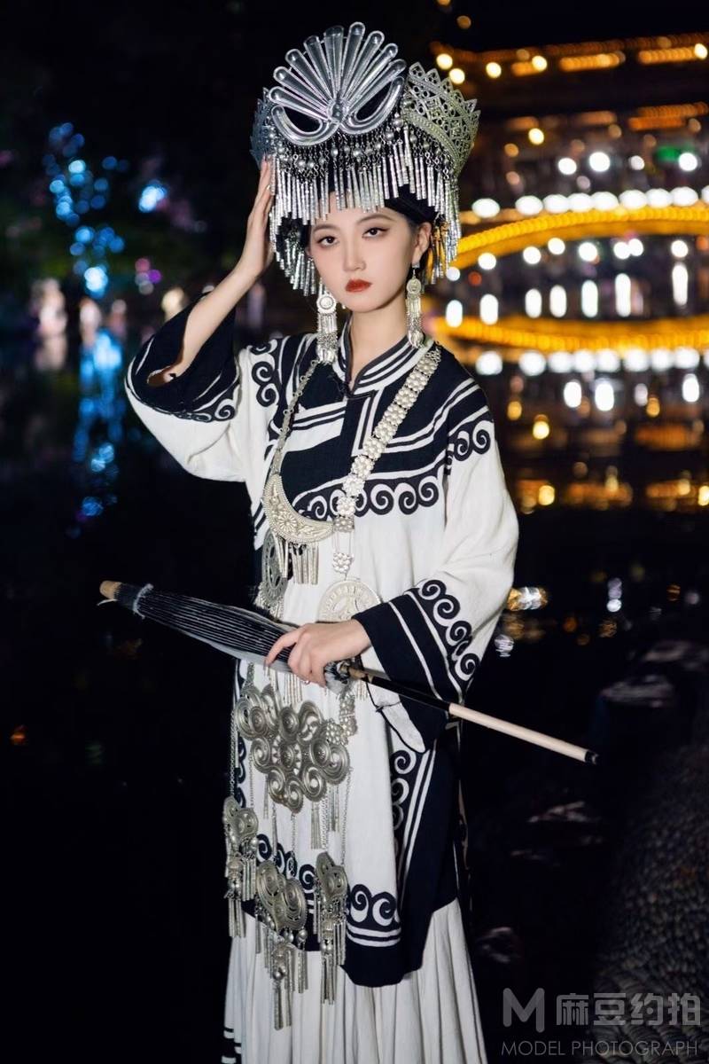 夜景模特
