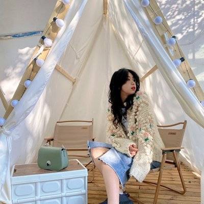黑白模特