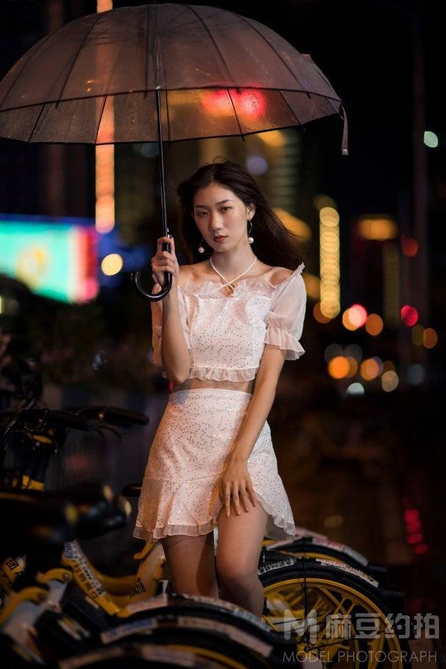 夜景模特