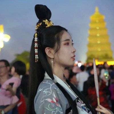 汉服模特