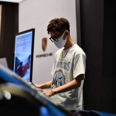 情绪模特