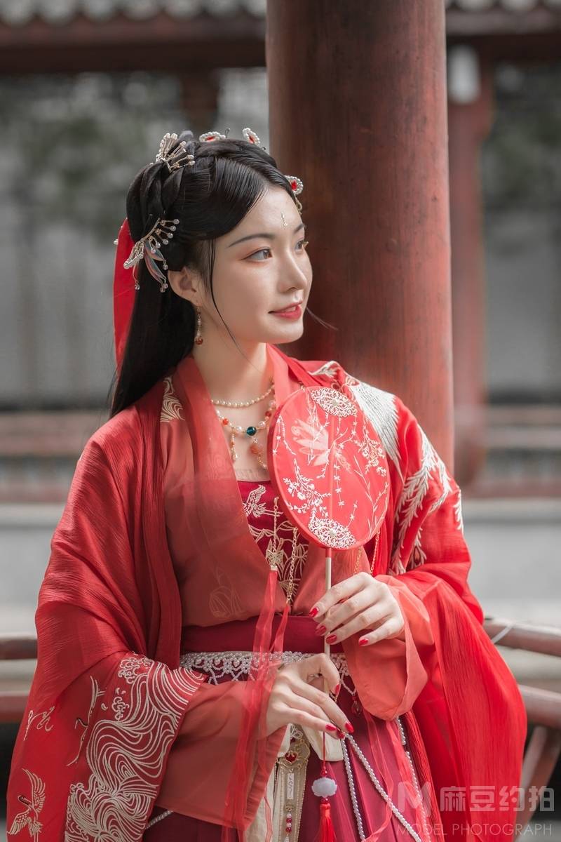 汉服模特