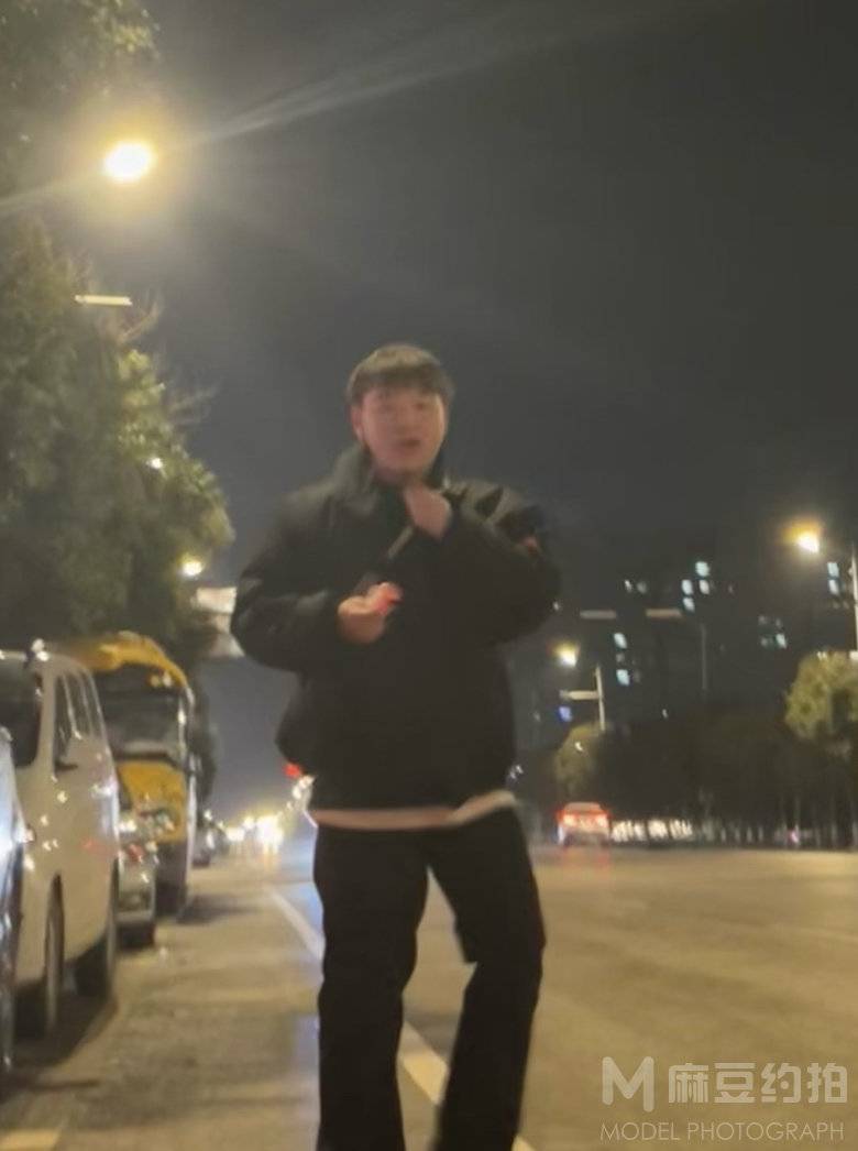 夜景模特