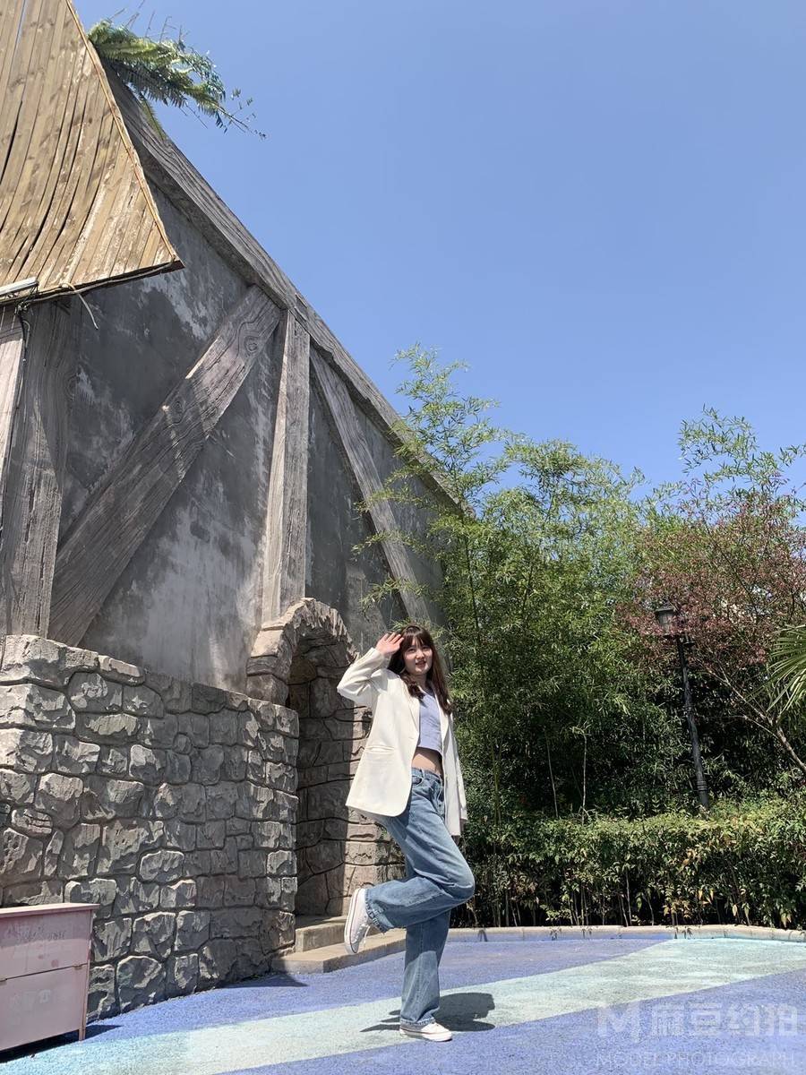 校园模特