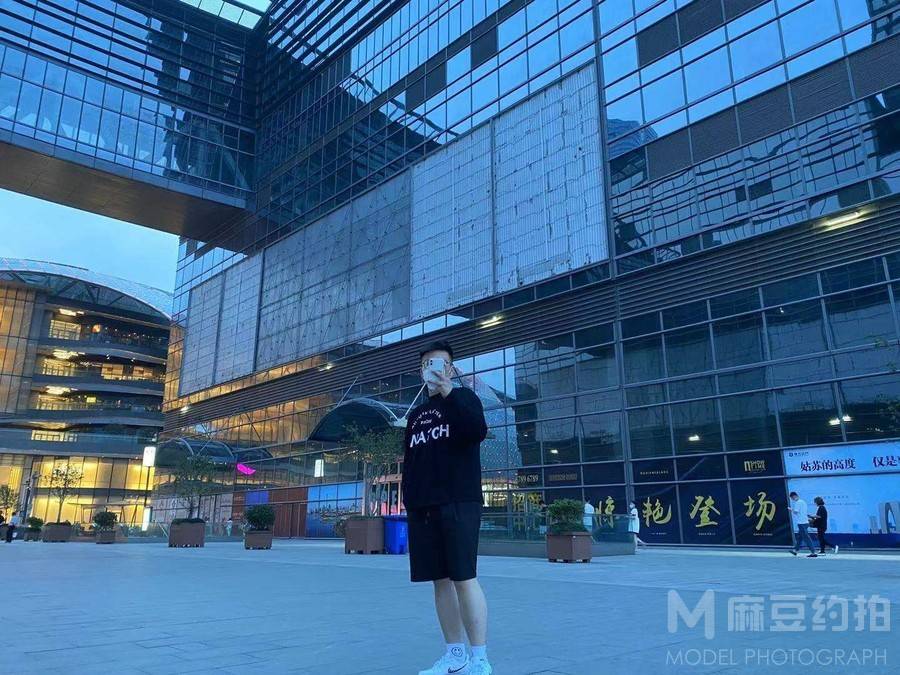 黑白模特