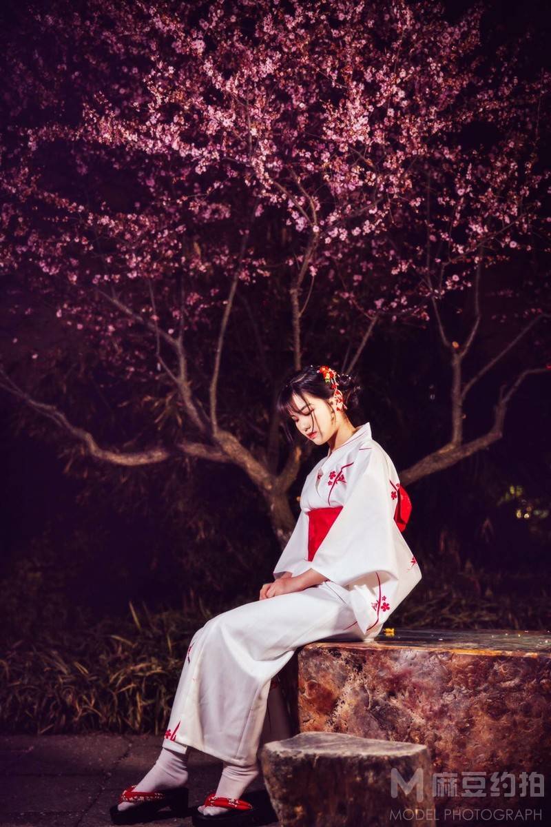 夜景模特