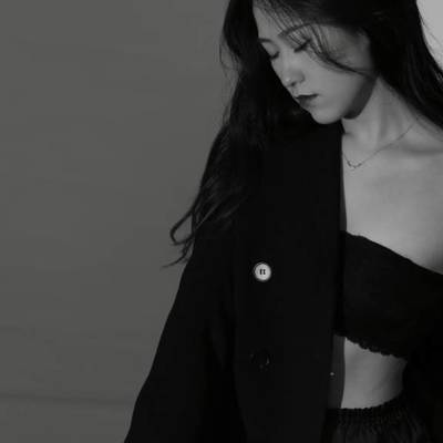 黑白模特