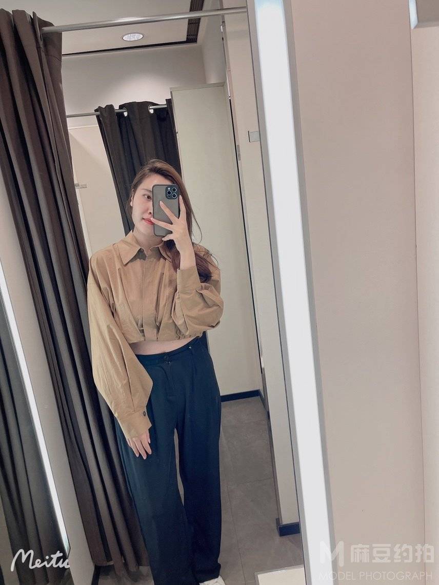黑白模特