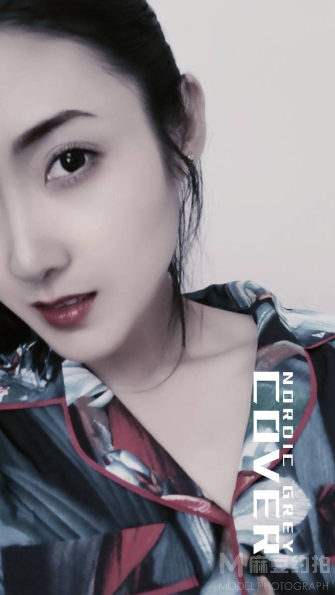 黑白模特