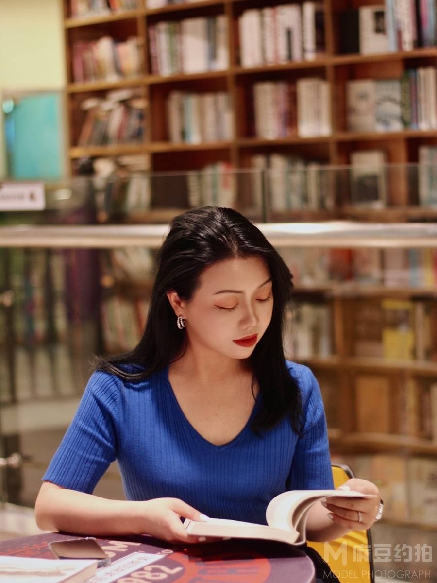 胶片模特