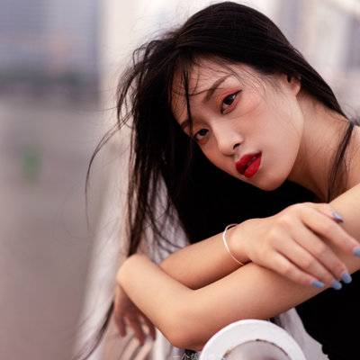情绪模特