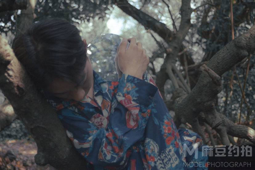 情绪模特