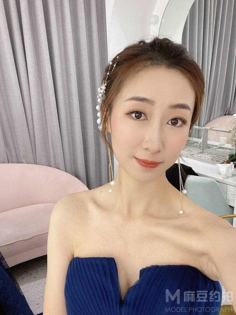妆容模特