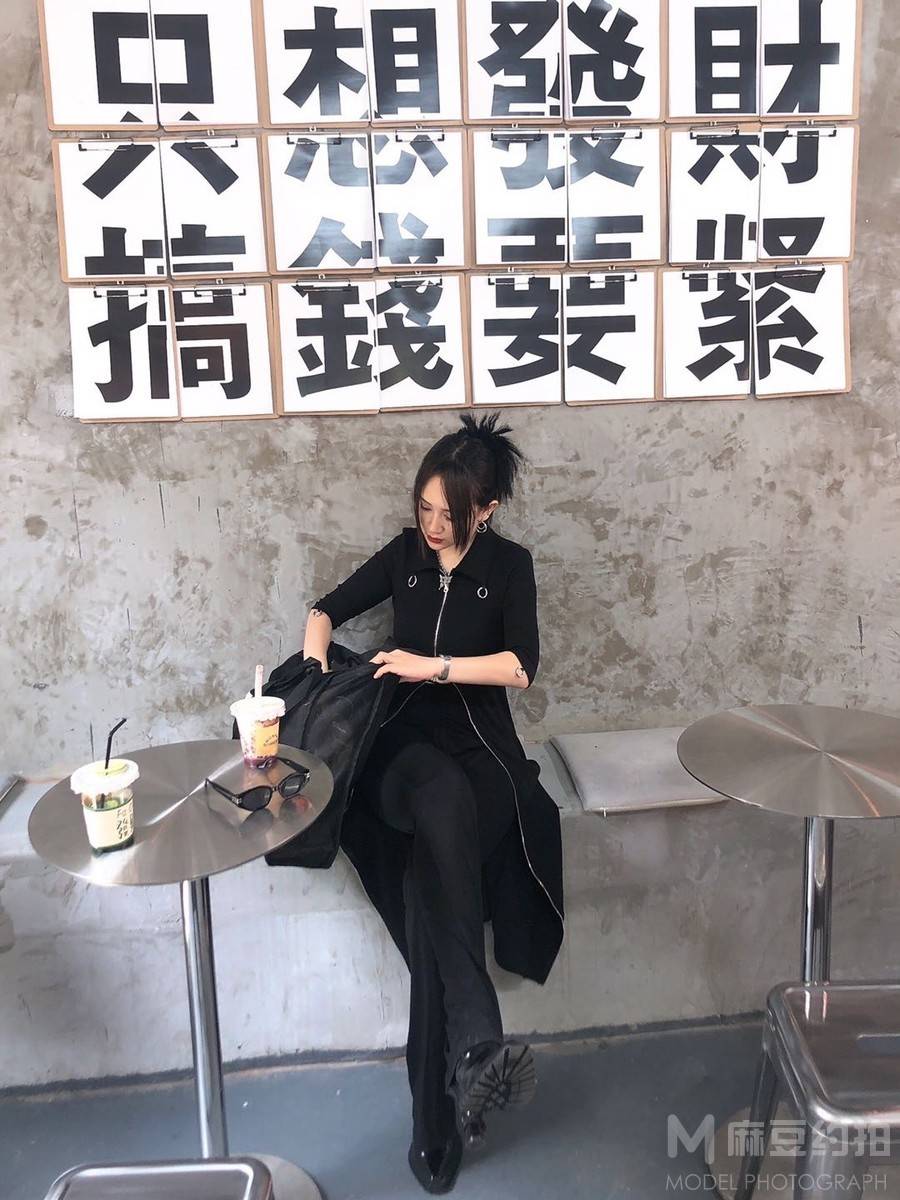 暗黑模特