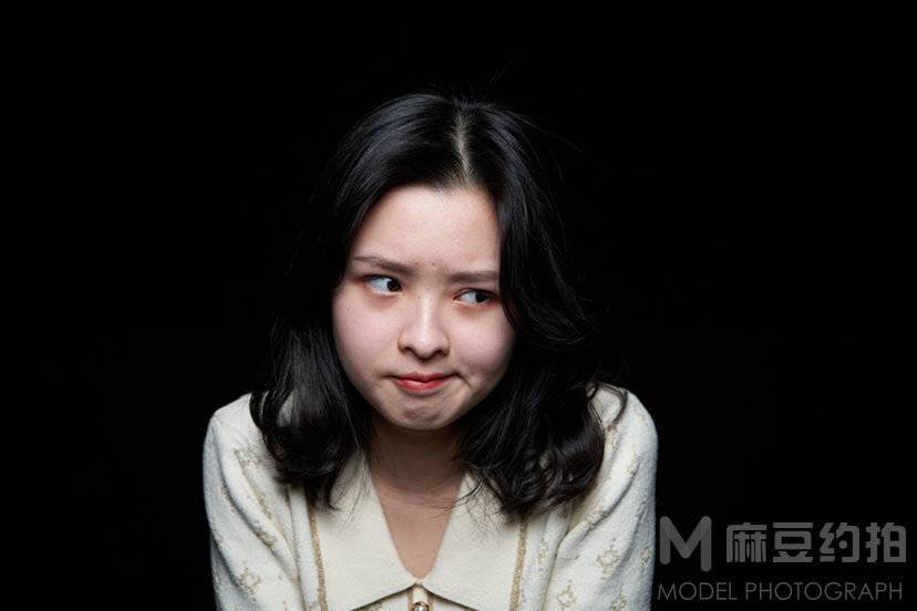 情绪模特