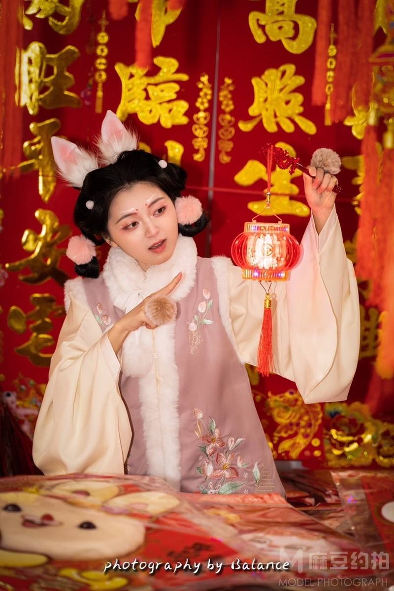 汉服模特