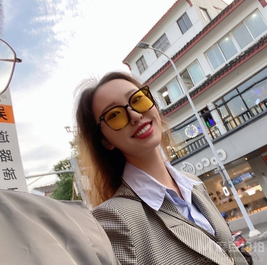 黑白模特