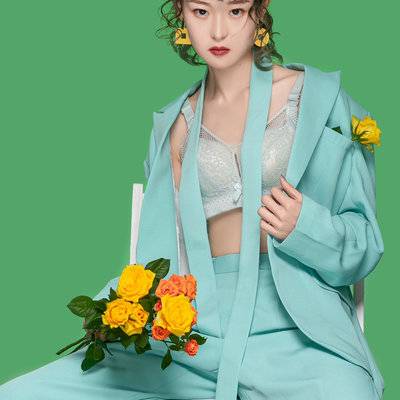 情绪模特