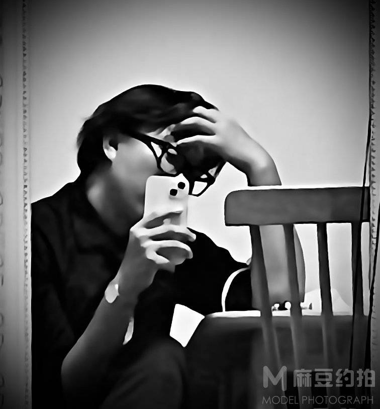 黑白模特