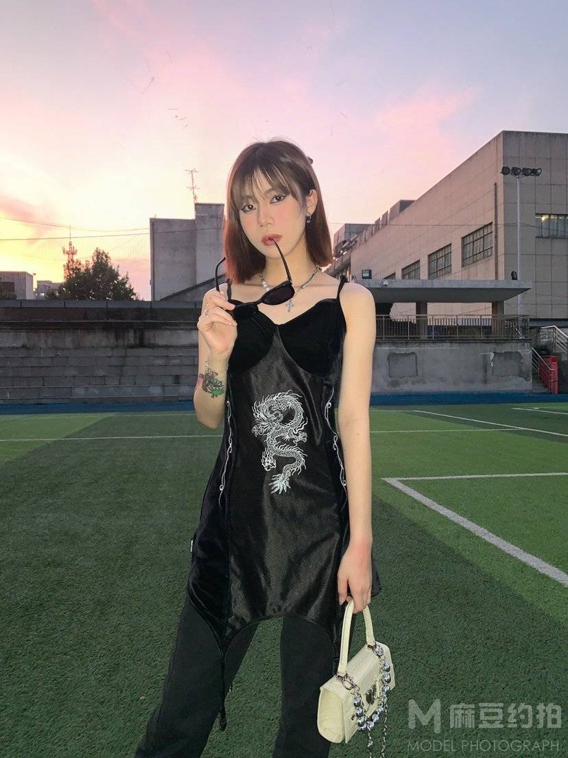 宝丽来模特