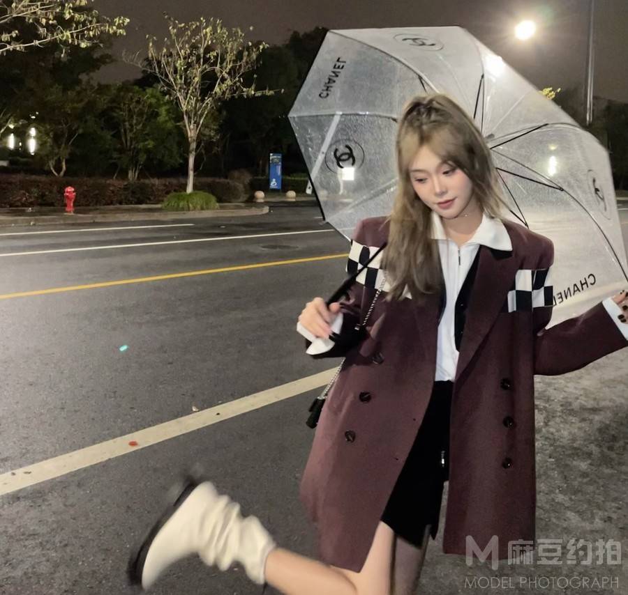 夜景模特
