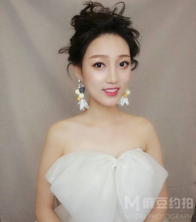 校园模特