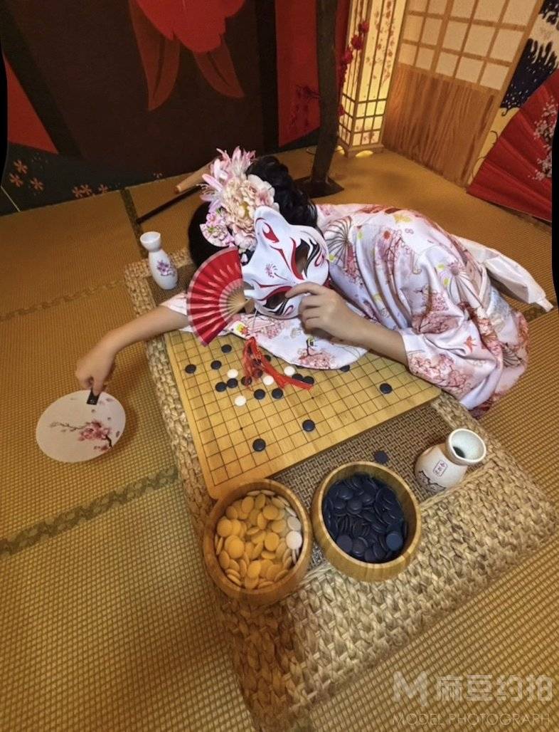 妆容模特