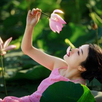 情绪模特