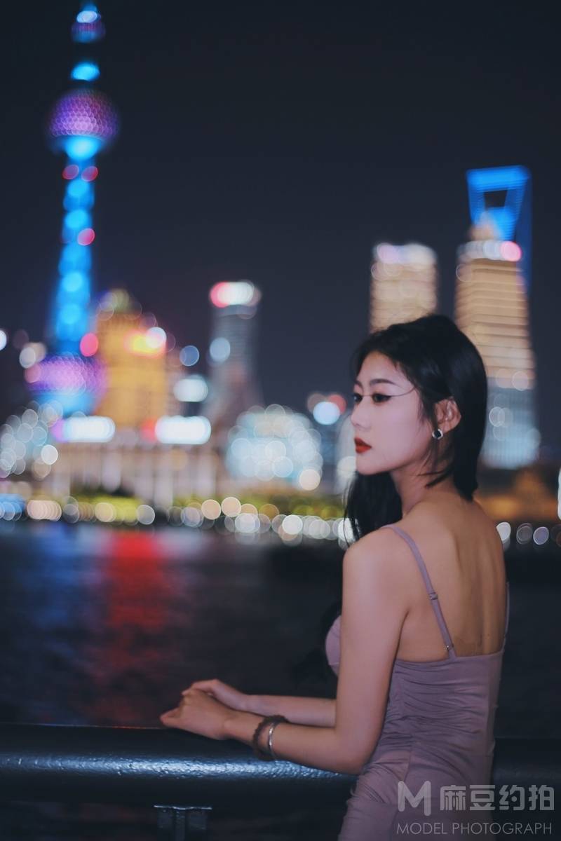夜景模特