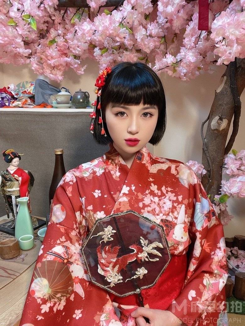 妆容模特
